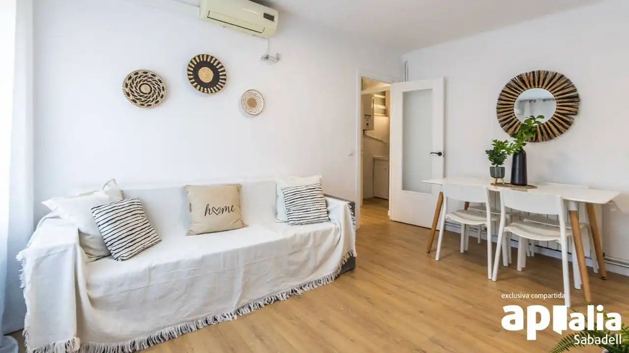 Sala de estar de Piso en venta en Sabadell con Calefacción y Parquet