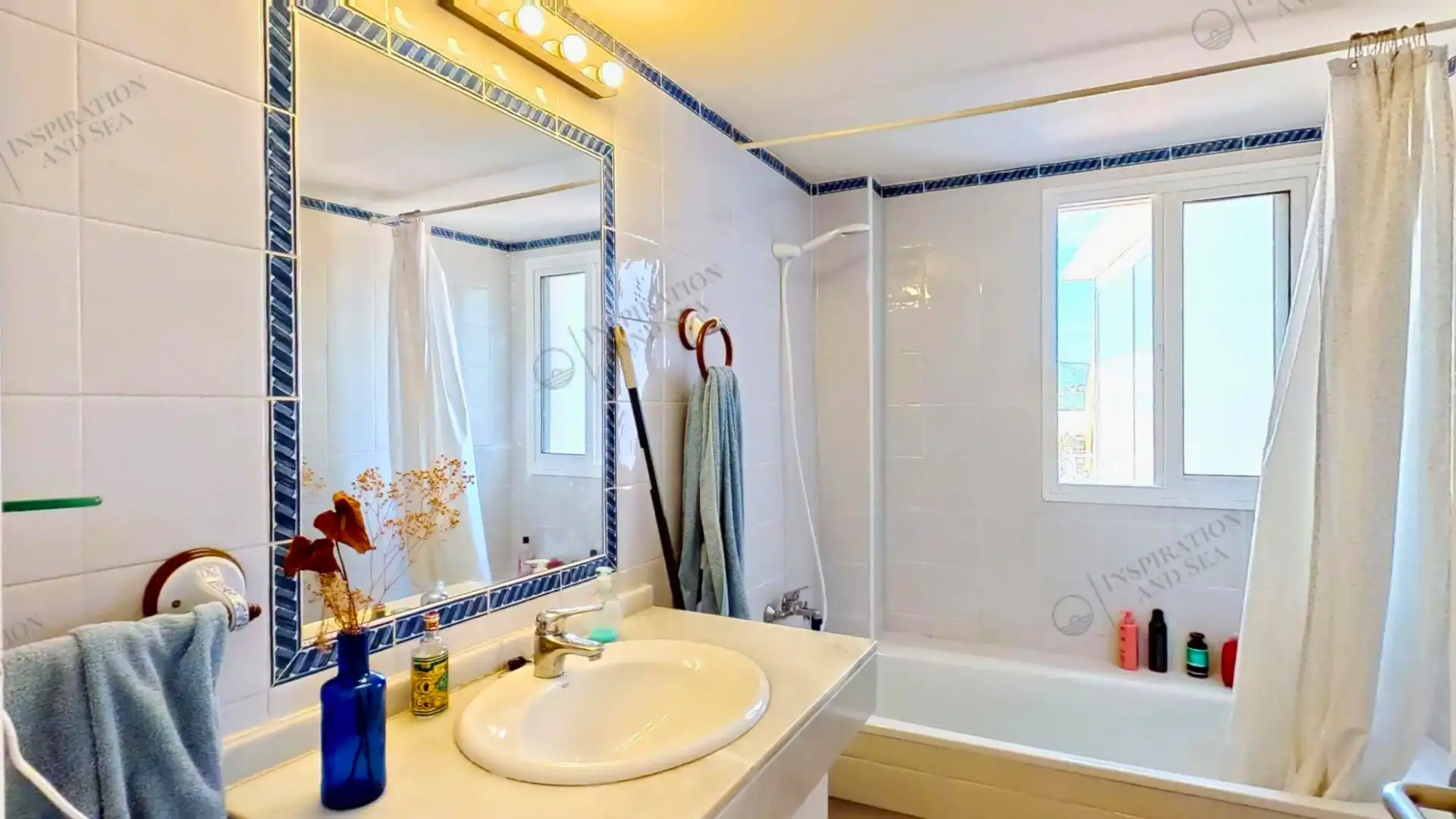 Bathroom of Flat for sale in Santa Eulària des Riu  with Air Conditioner and Terrace