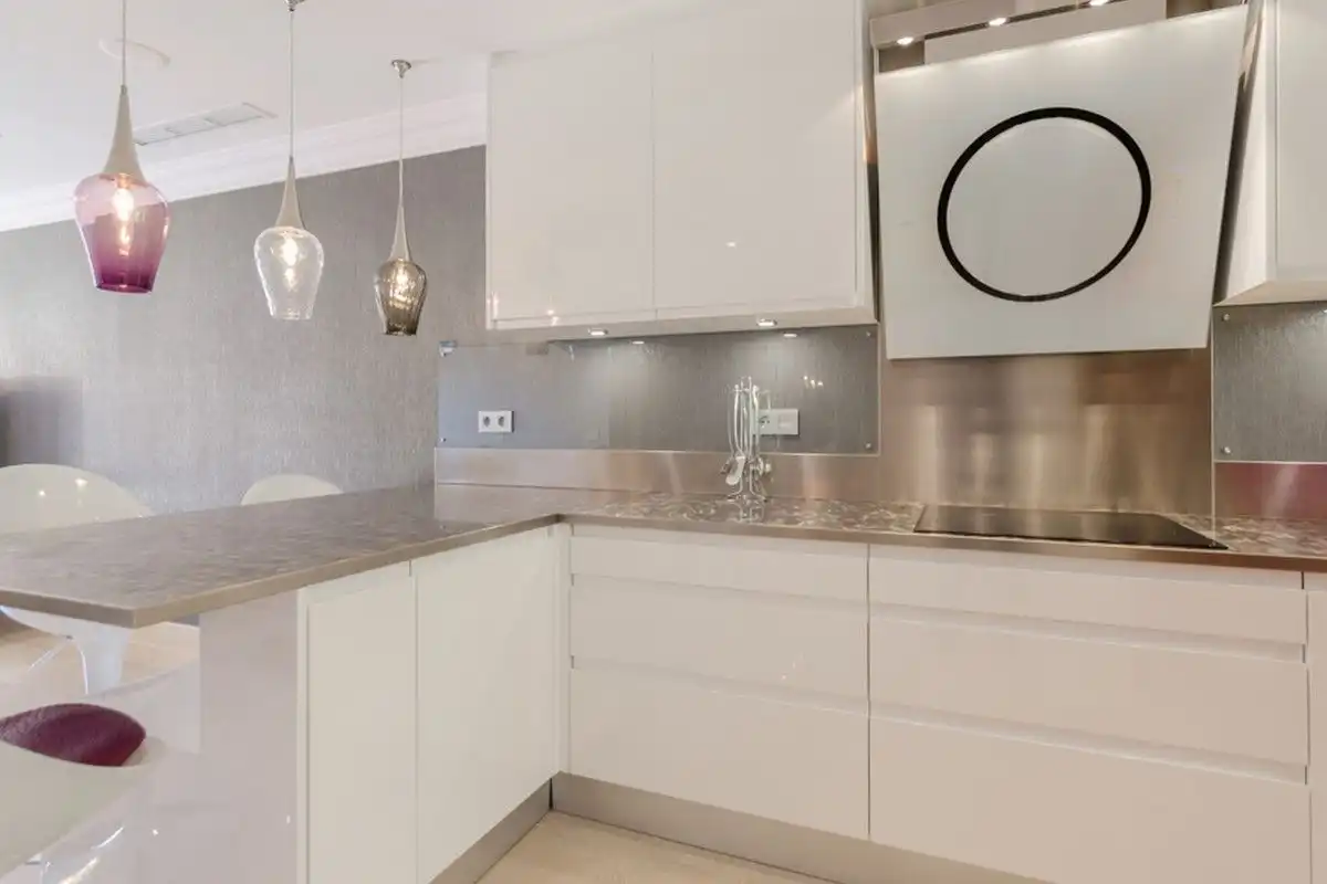 Cuina de Apartament en venda en Marbella amb Aire condicionat, Calefacció i Parquet