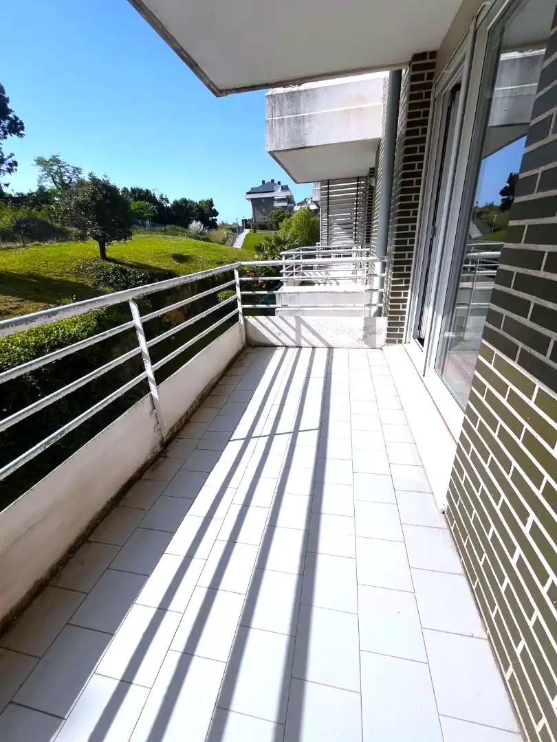 Terraza de Piso en venta en Castro-Urdiales con Calefacción, Jardín privado y Parquet