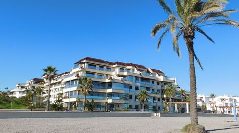 ¡Despierte Cada Día con el Mediterráneo a Sus Pies!