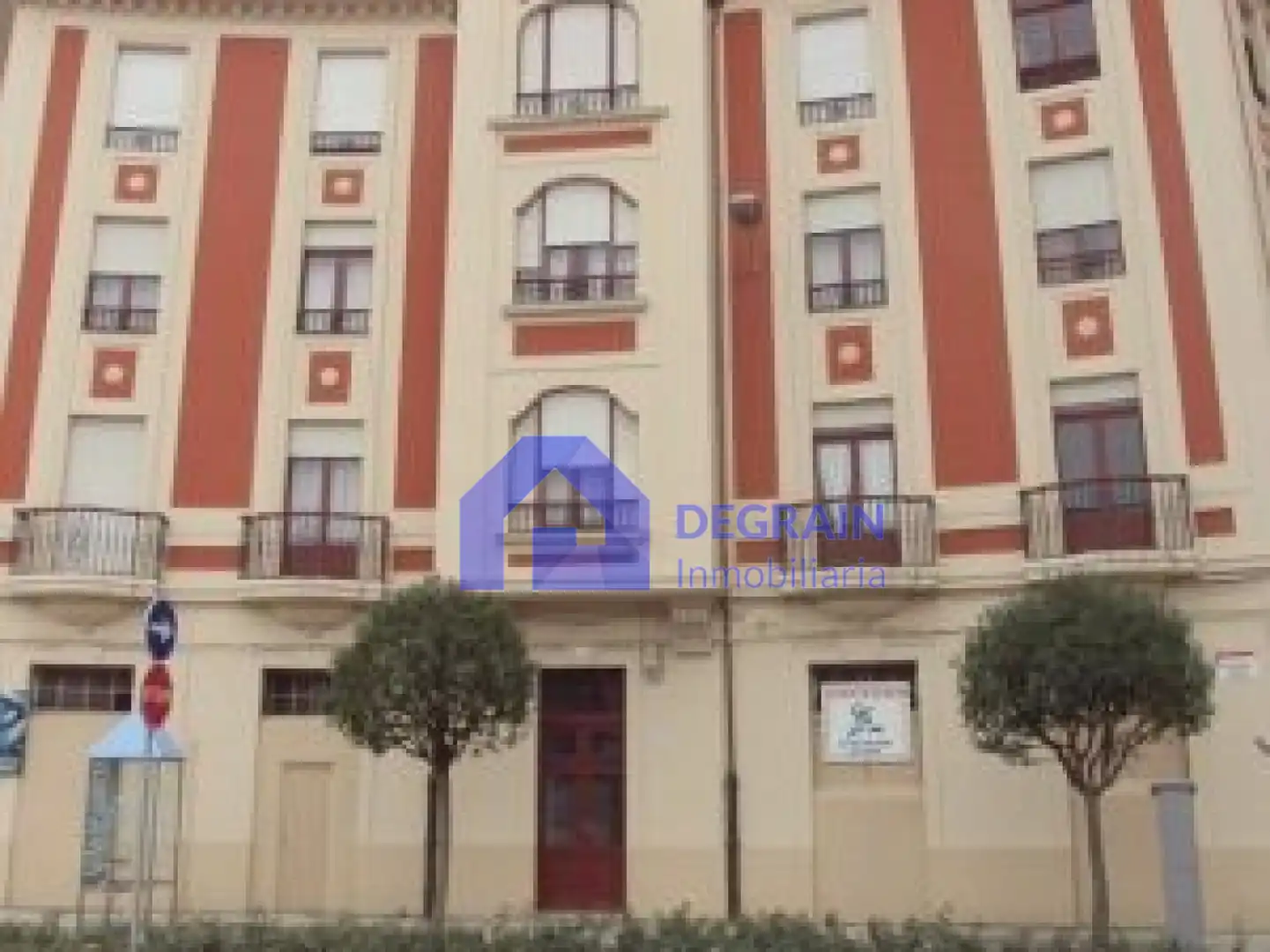 Business premises to rent in Gijón - PLAZA DEL RIEGO