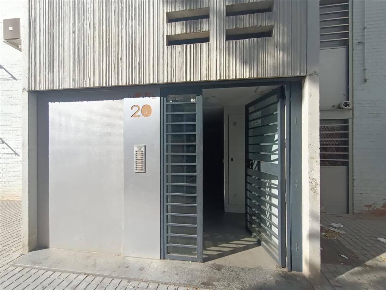 Vista exterior de Piso en venta en  Córdoba Capital
