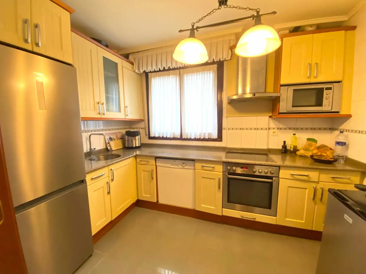 Cocina de Casa o chalet en venta en Castro-Urdiales con Calefacción y Piscina comunitaria