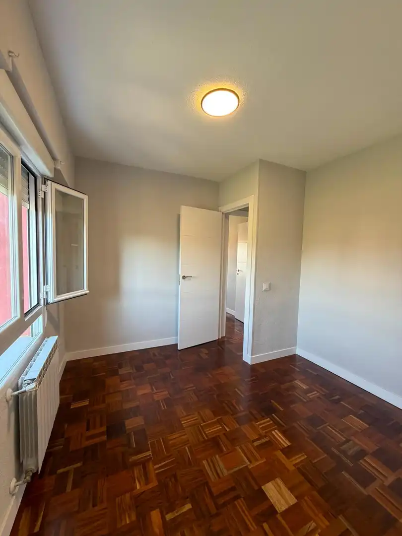 Habitación de Piso de alquiler en Madrid con Calefacción, Parquet y Terraza