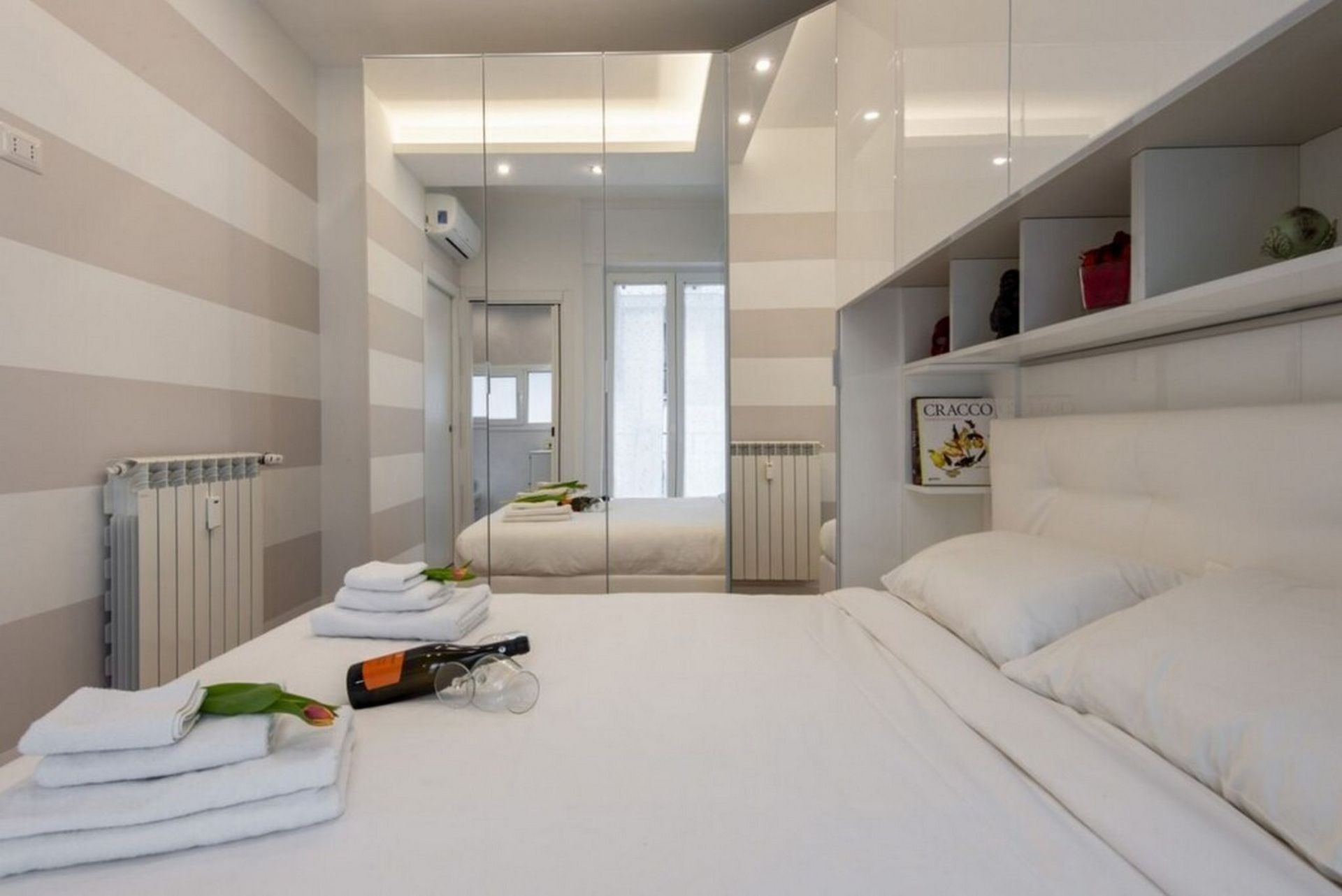 Bedroom of Flat to rent in Valverde de la Virgen  with Air Conditioner, Furnished and TV