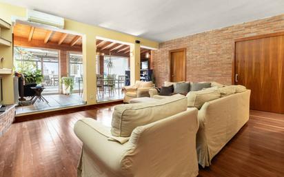 Living room of Flat for sale in Vic  with Heating, Private garden and Parquet flooring