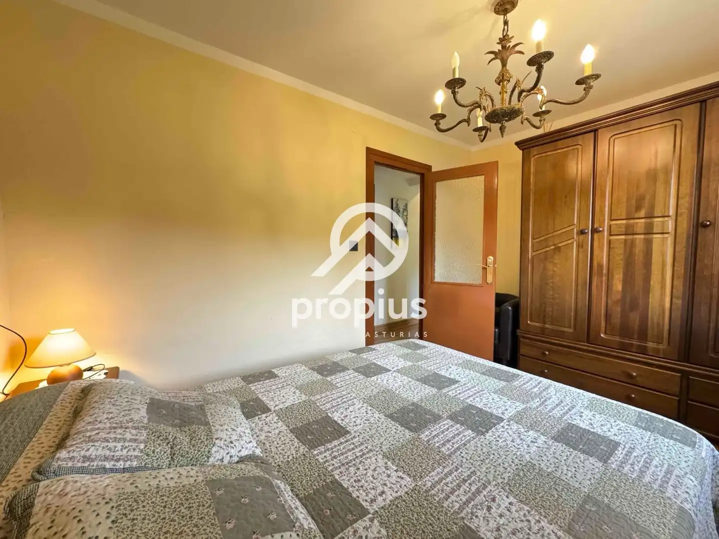 Habitación de Casa o chalet en venta en Parres con Calefacción, Jardín privado y Parquet