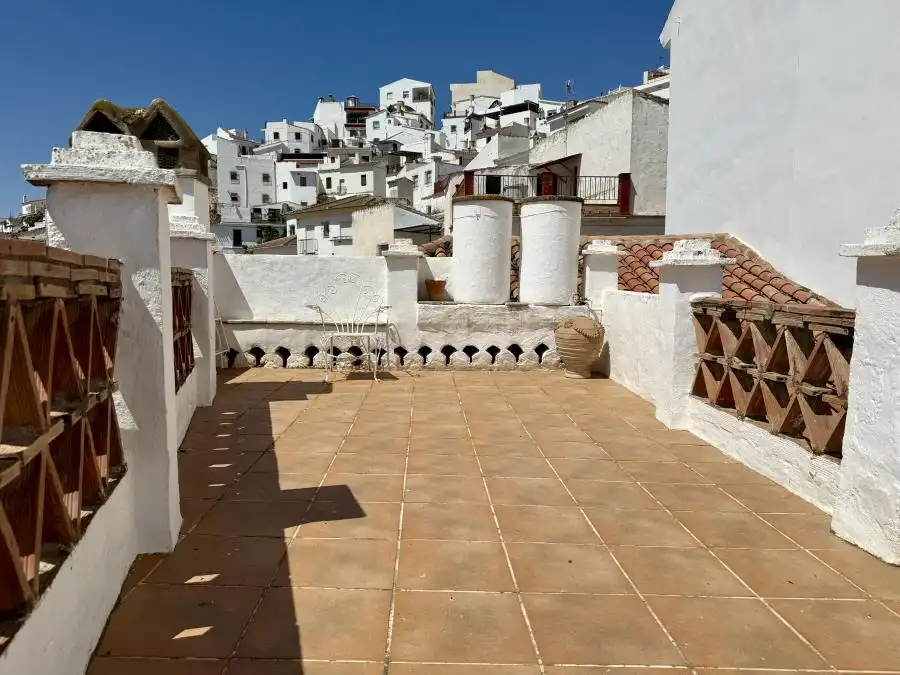 Vista exterior de Casa adosada en venda en Almáchar amb Terrassa, Balcó i Piscina comunitària