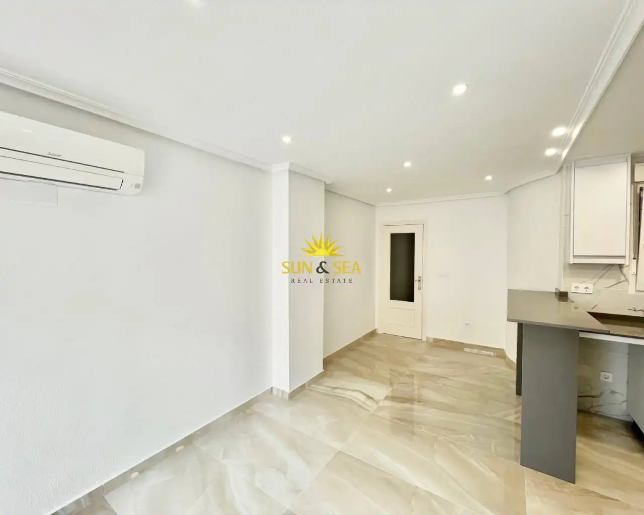 Penthouse with terrace for sale in Centro, imagen 2