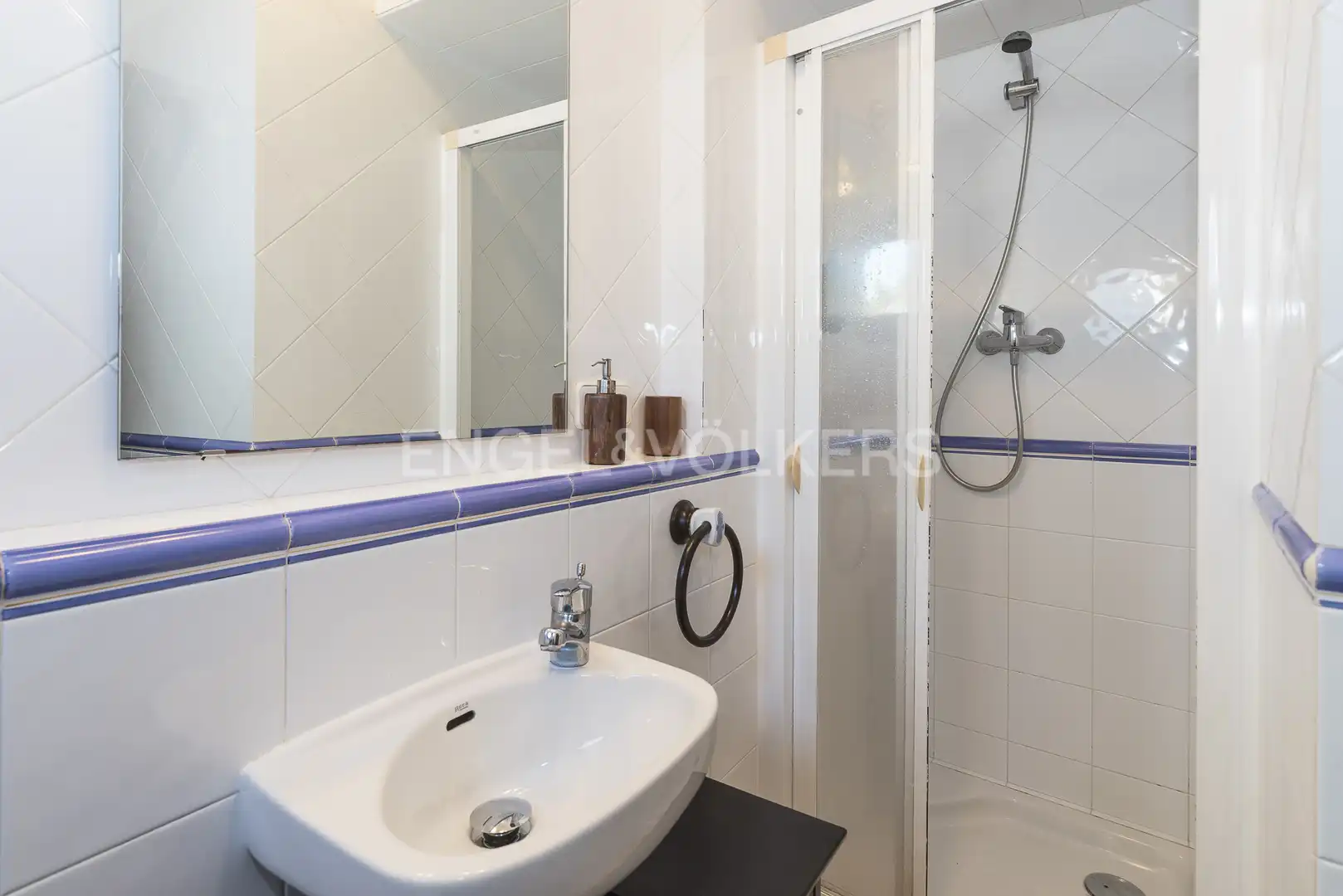 Bathroom of Buildings for sale in Sant Pere de Ribes