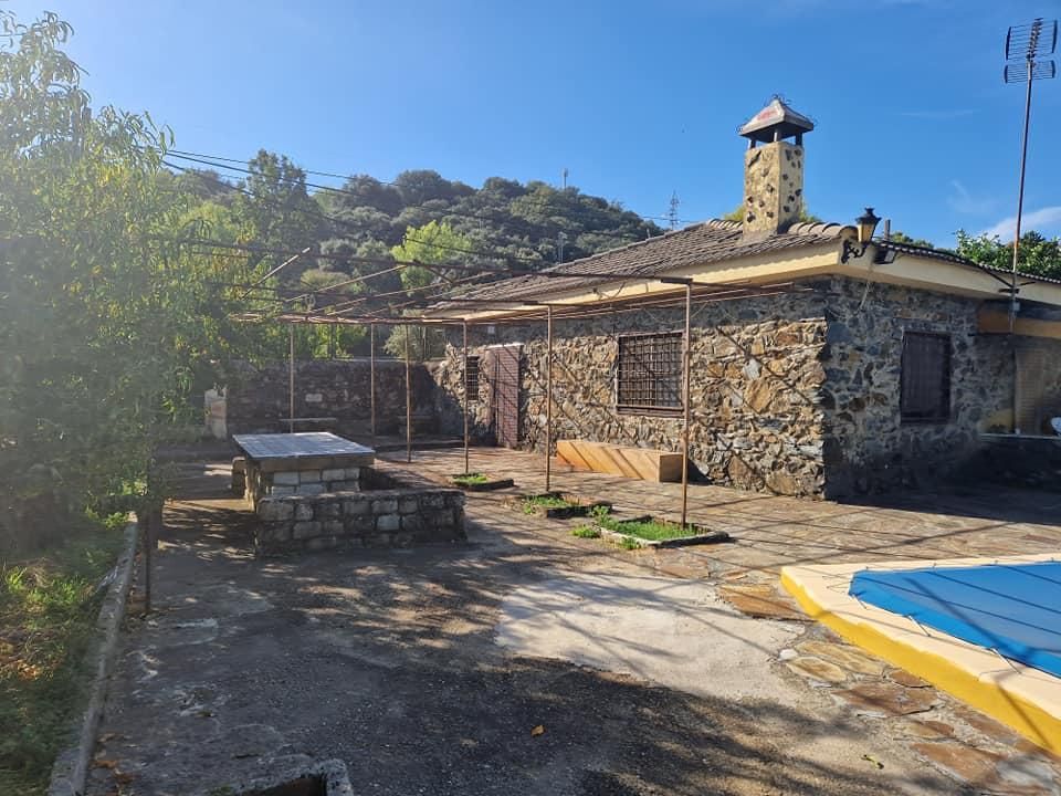 Casa o xalet en venda a N Nacional 110, Casas del Castañar