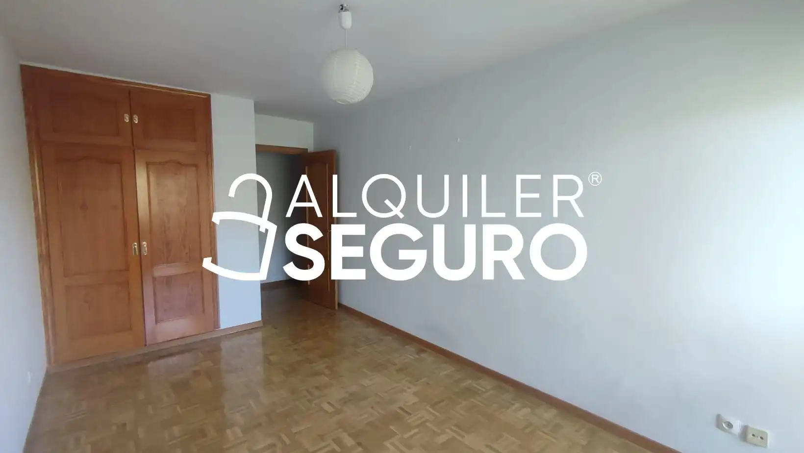 Bedroom of Flat for rent in Tres Cantos  with Heating
