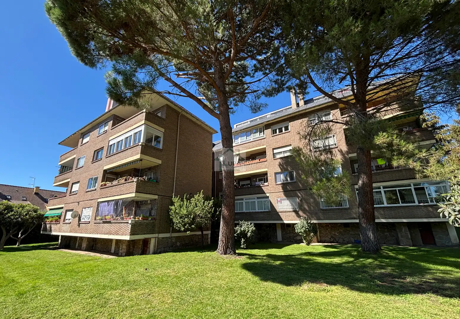 Vista exterior de Piso en venta en Collado Villalba con Aire acondicionado, Calefacción y Parquet
