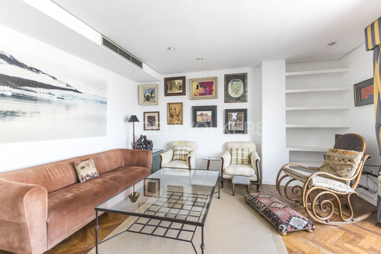 Sala d'estar de Àtic en venda en Madrid amb Aire condicionat, Calefacció i Terrassa