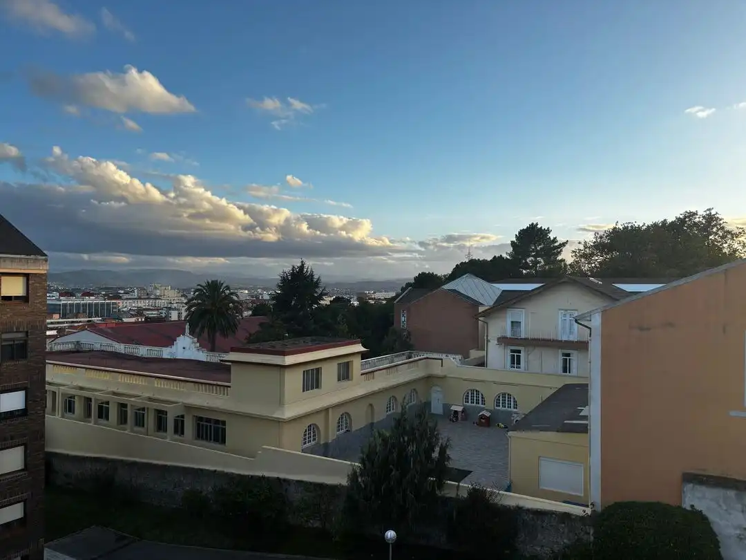 Vista exterior de Piso de alquiler en Santander con Trastero, Amueblado y Balcón