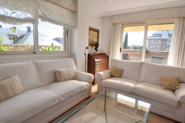 Dúplex en Venta en Calle Mar Mediterráneo en Zona Monte El Pilar