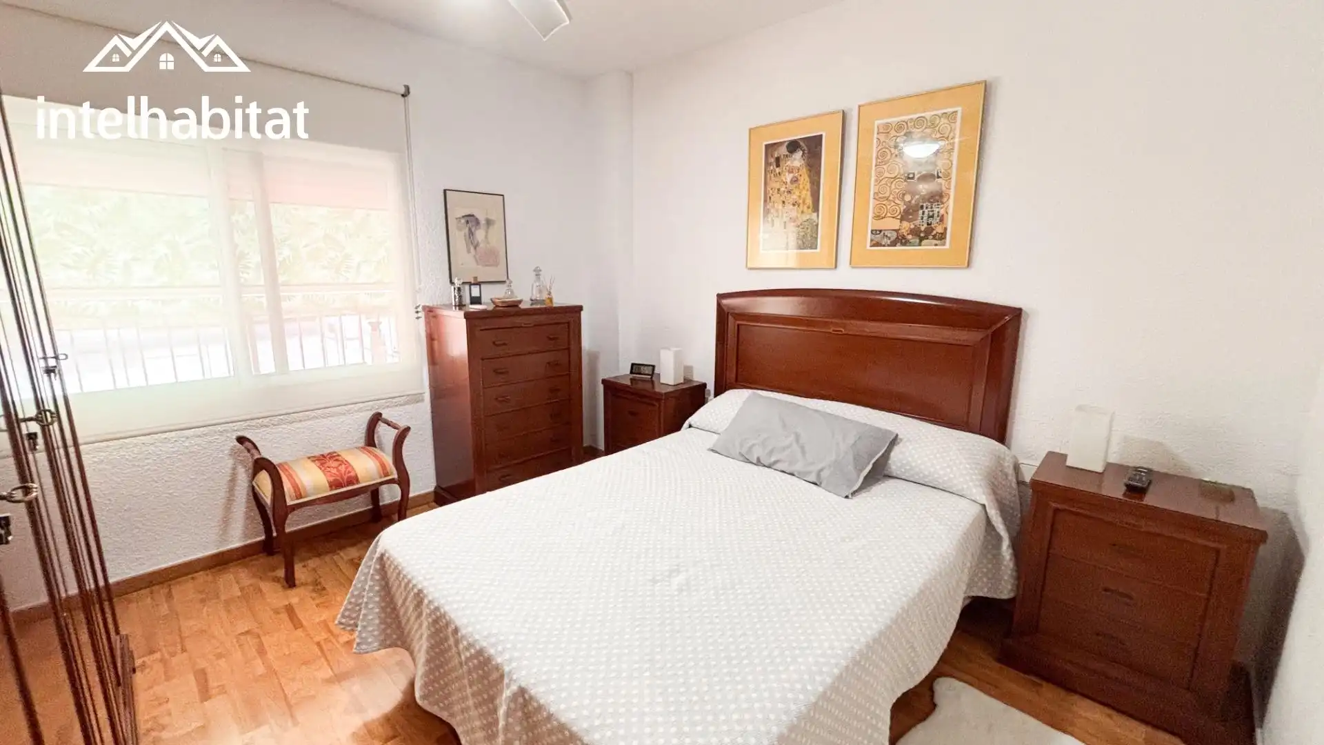 Habitación de Piso en venta en Valencia con Aire acondicionado y Balcón