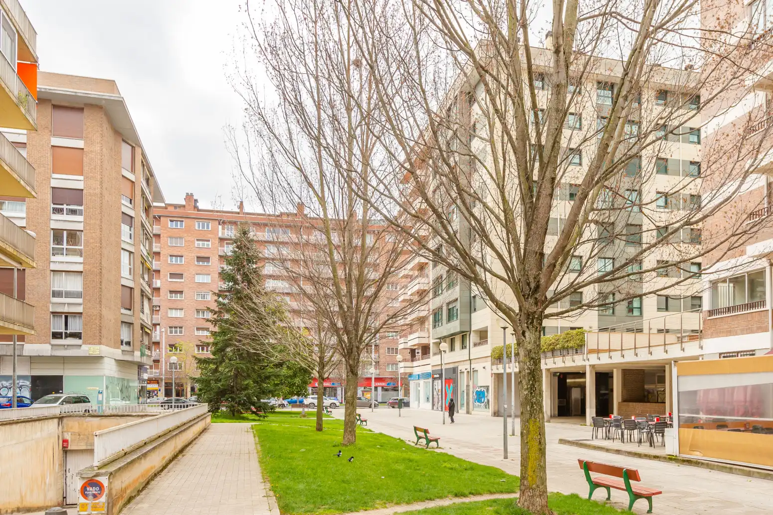 Vista exterior de Piso en venta en  Pamplona / Iruña con Calefacción, Parquet y Terraza