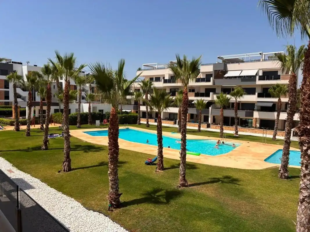 Apartament amb piscina en venda a Orihuela Costa, imagen 2