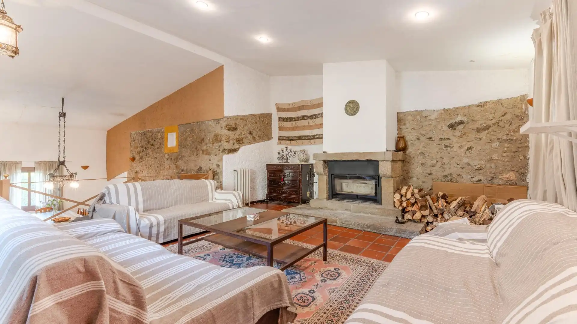 Sala de estar de Finca rústica en venta en Bescanó con Jardín privado, Trastero y Piscina