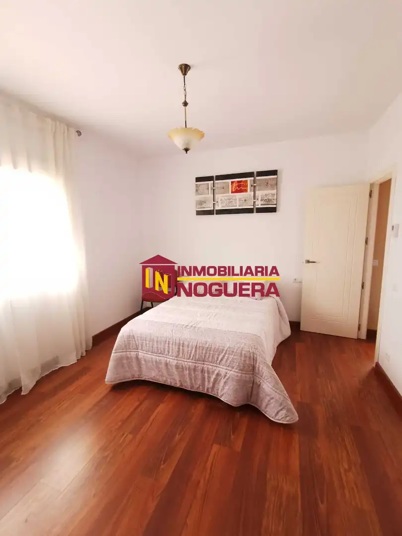 Dormitori de Casa o xalet en venda en Écija amb Aire condicionat, Calefacció i Jardí privat