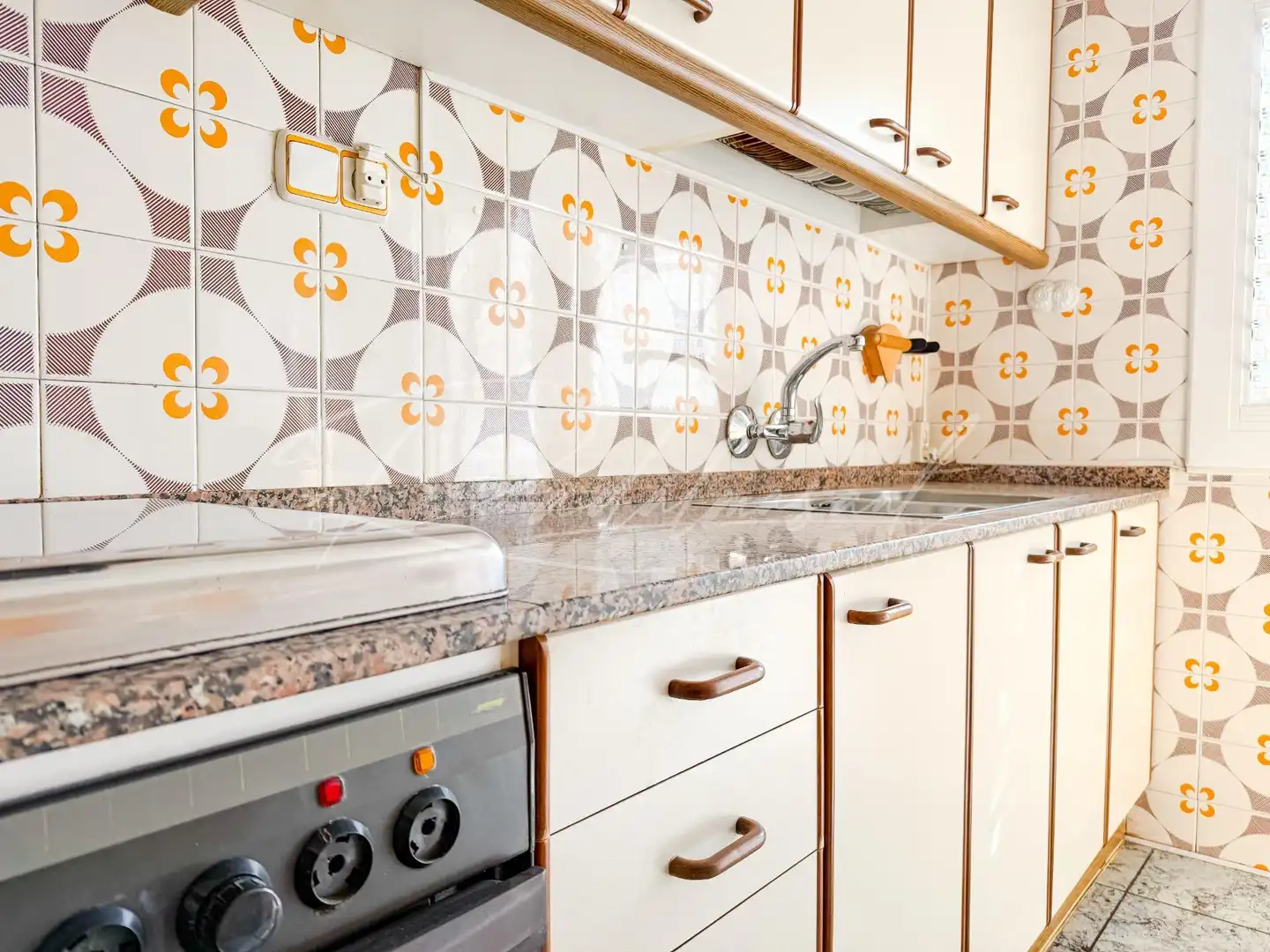Kitchen of Flat for sale in Centre