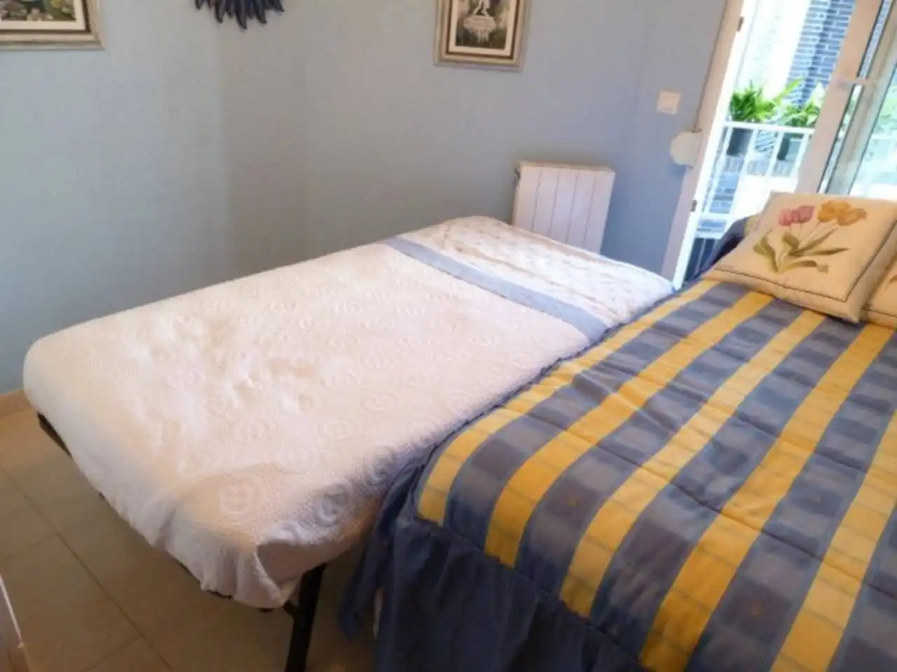 Dormitori de Apartament de lloguer en Noja amb Calefacció, Jardí privat i Terrassa
