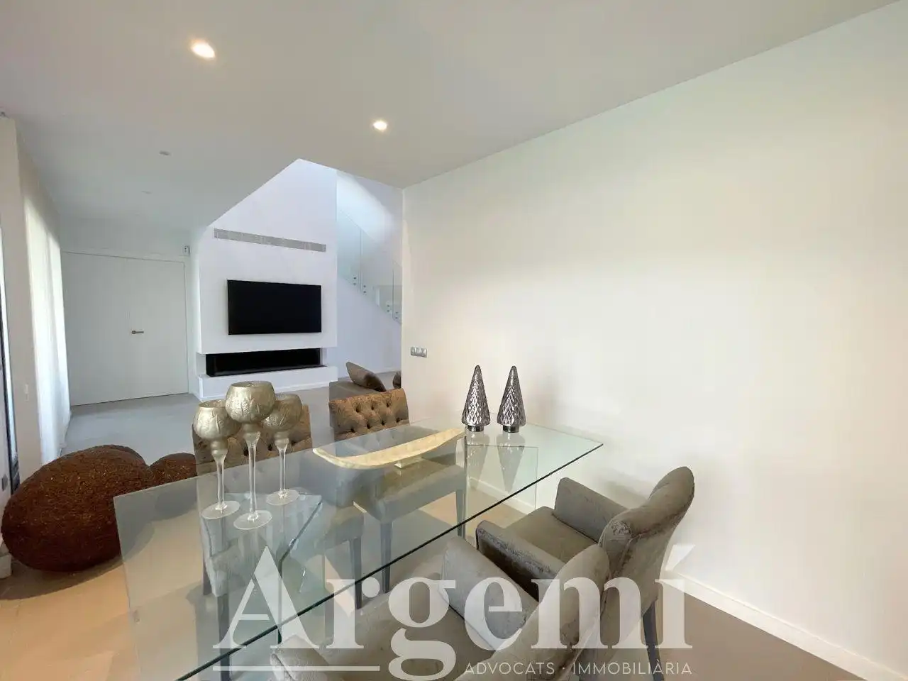 Sala de estar de Casa o chalet en venta en Palau-solità i Plegamans con Aire acondicionado, Calefacción y Jardín privado