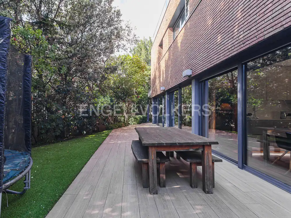 Terraza de Casa o chalet en venta en Barcelona con Aire acondicionado, Calefacción y Jardín privado