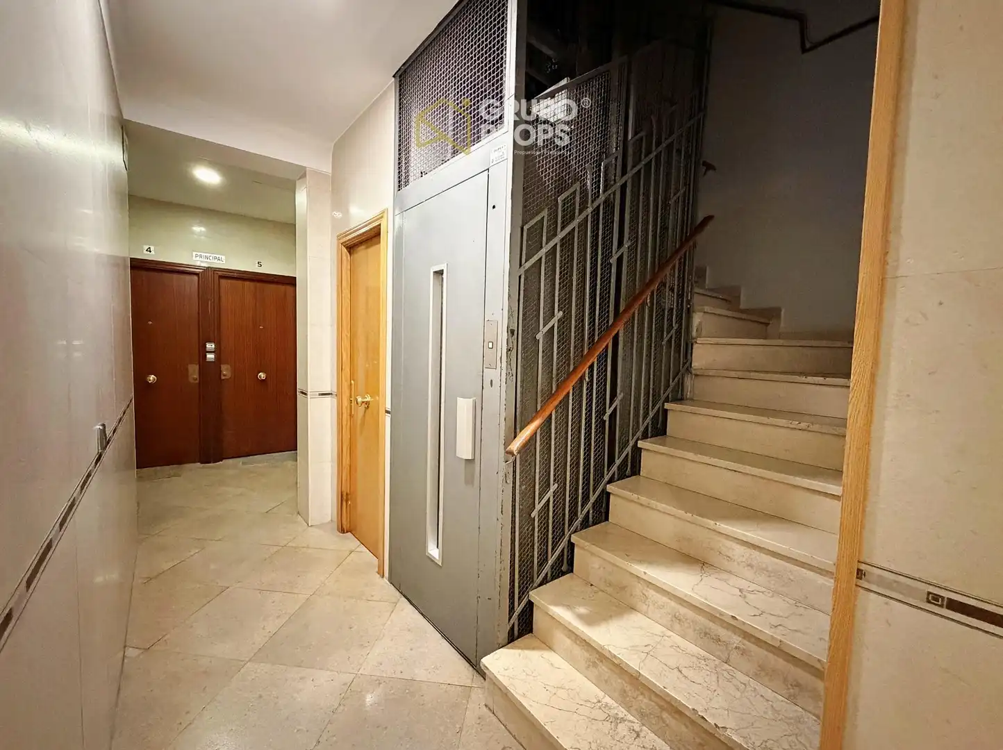 Flat for rent in Trafalgar
