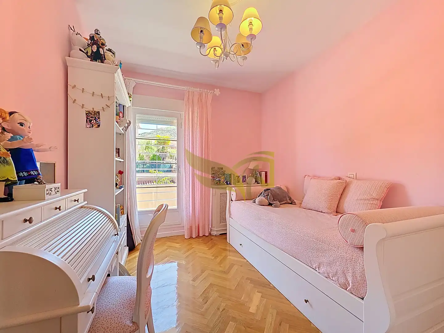 Habitación de Casa adosada en venta en Aranjuez con Aire acondicionado, Calefacción y Jardín privado
