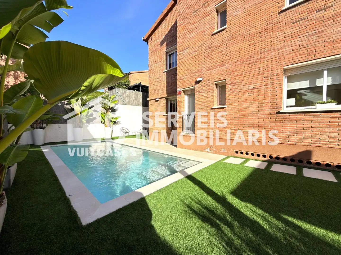 Exterior view of Houses for sale in El Masnou  with Heating, Private garden and Terrace