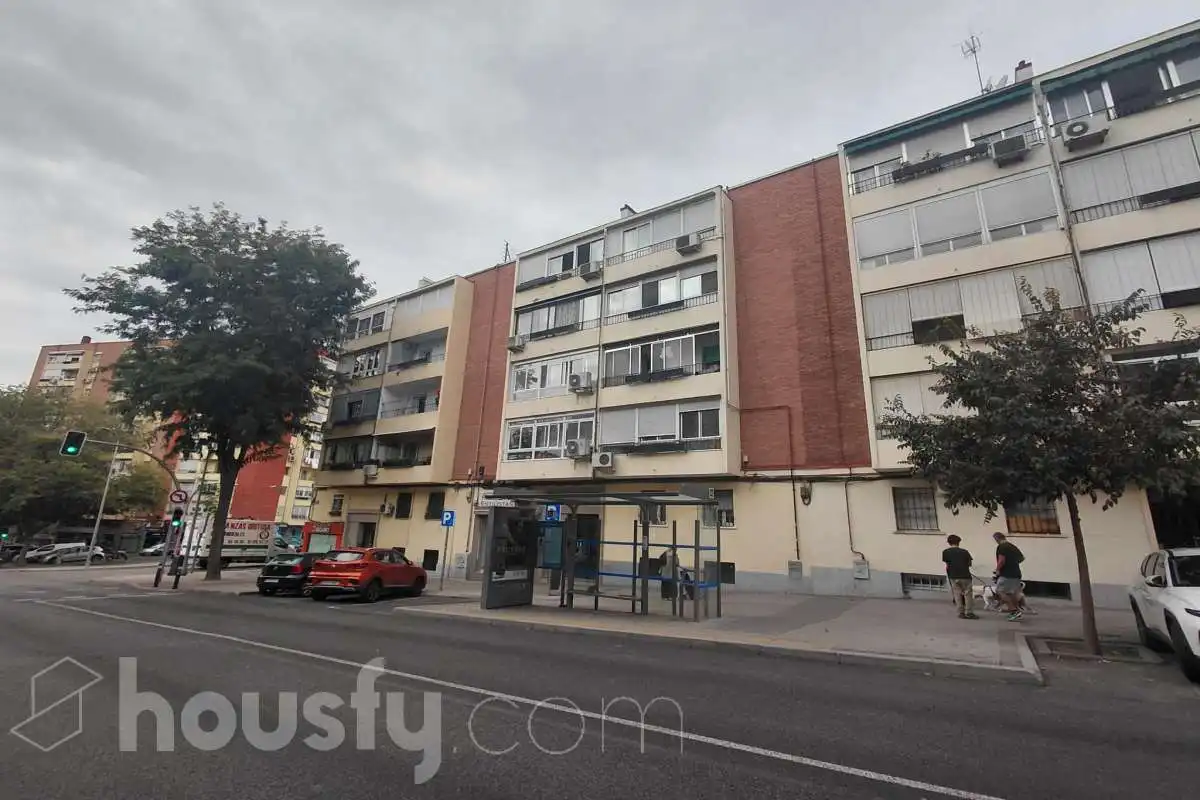 Exterior view of Flat for sale in Fuencarral - El Pardo