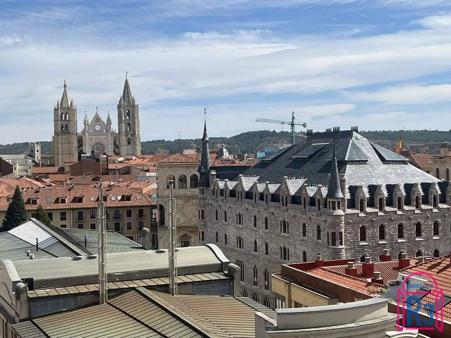 Exterior view of Flat for sale in León Capital   with Heating and Terrace