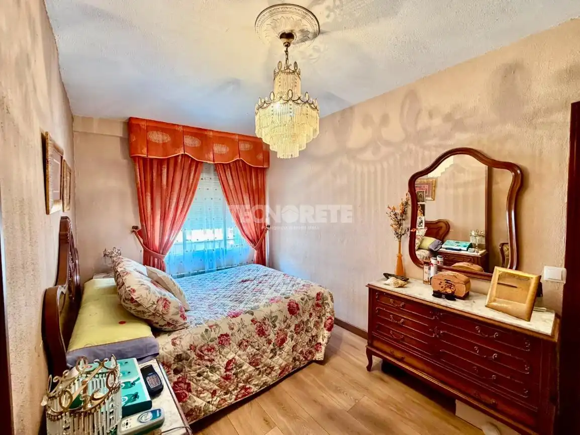 Bedroom of Flat for sale in Madrid