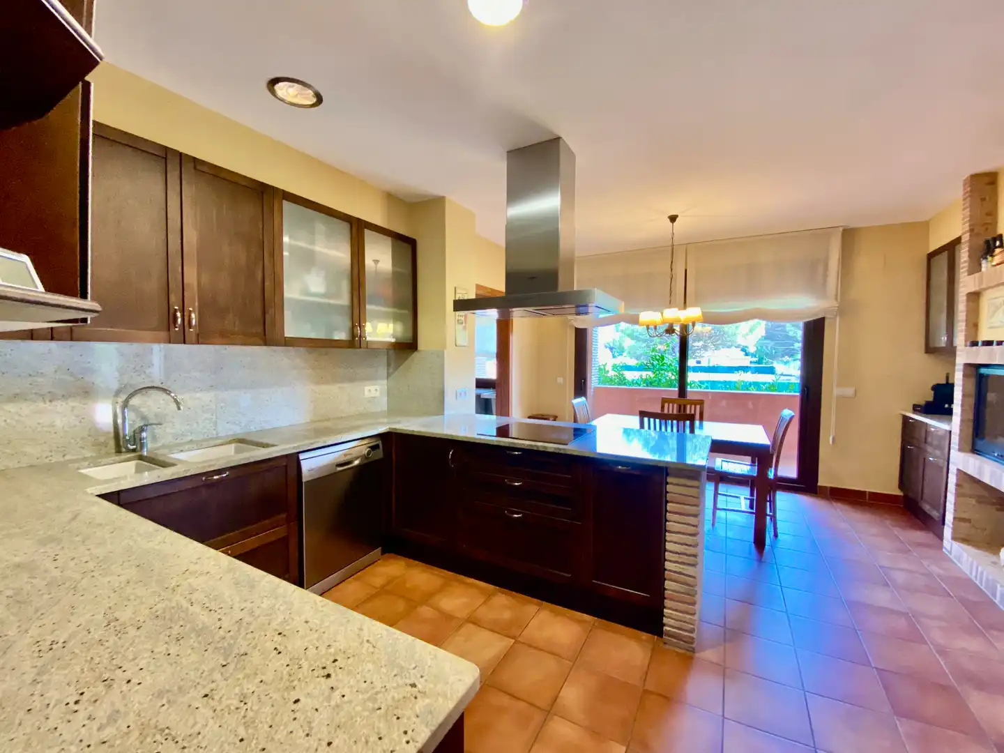 Cocina de Casa o chalet en venta en Mont-ras con Aire acondicionado, Calefacción y Jardín privado