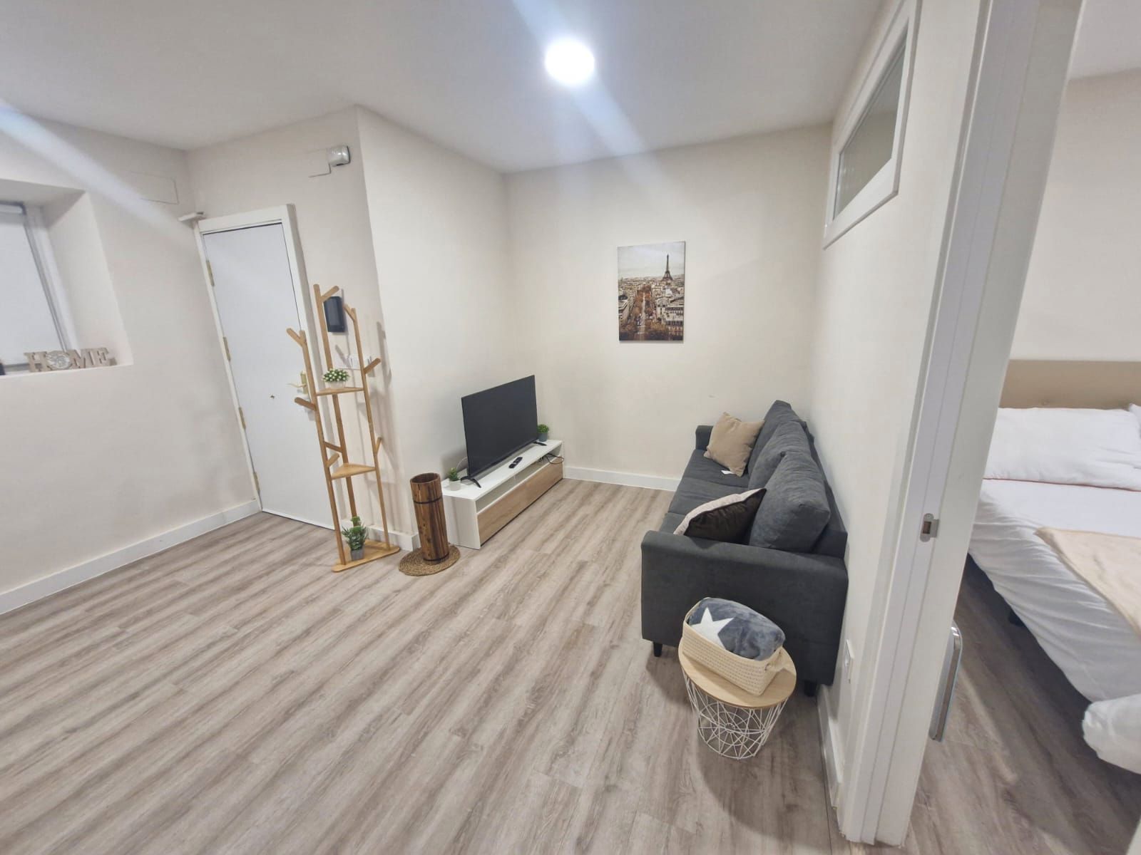 Living room of Apartment for sale in Ourense Capital   with Heating, Parquet flooring and Furnished