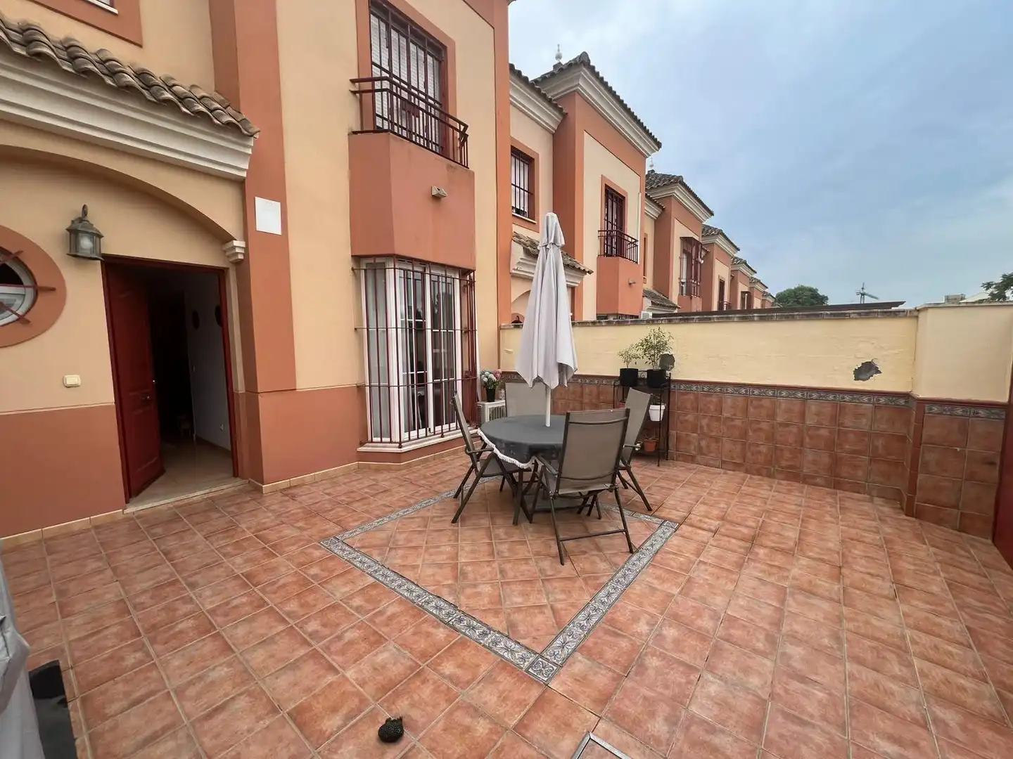Casa a schiera con piscina in vendita a Arenal - La Pólvora