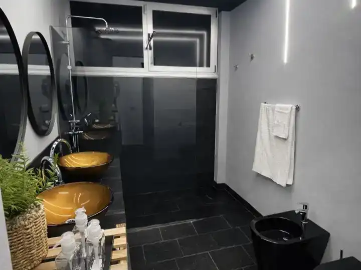 Badezimmer von Haus oder Chalet zur Miete in Arico mit Klimaanlage, Privatgarten und Abstellraum