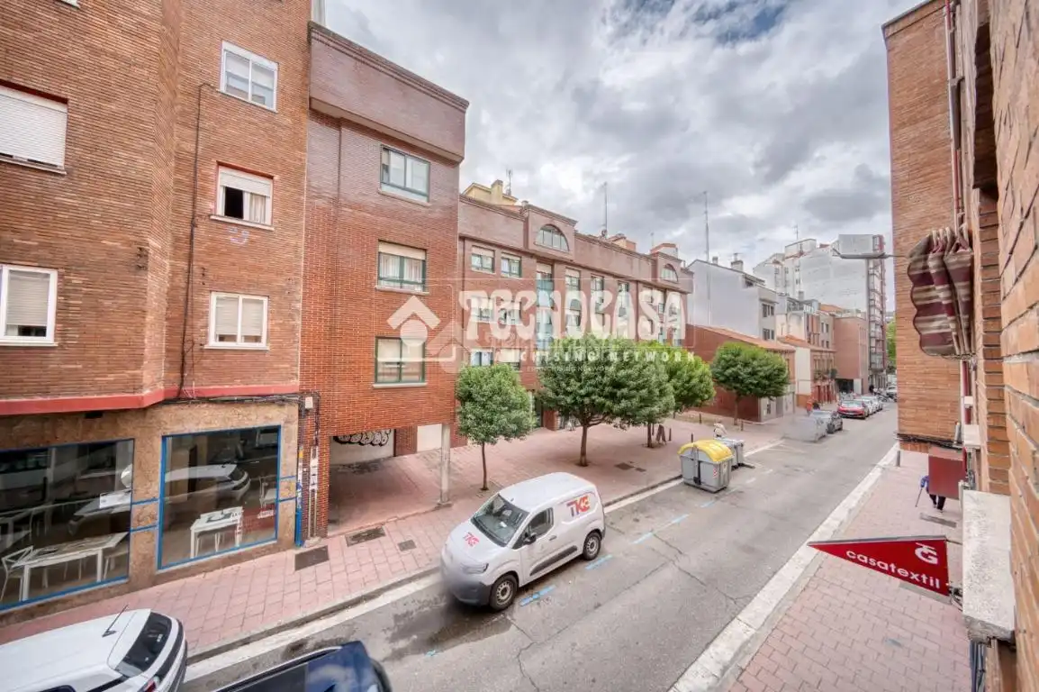 Vista exterior de Pis en venda en Valladolid amb Calefacció