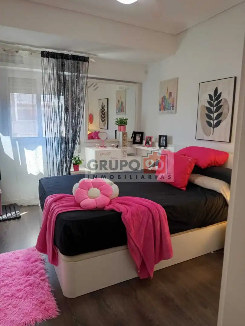 Habitación de Piso en venta en Valencia con Aire acondicionado y Balcón