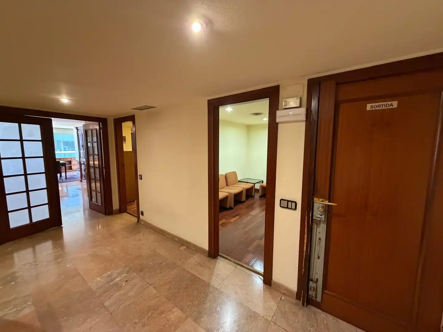 Office for rent in Girona  with Air Conditioner and Heating