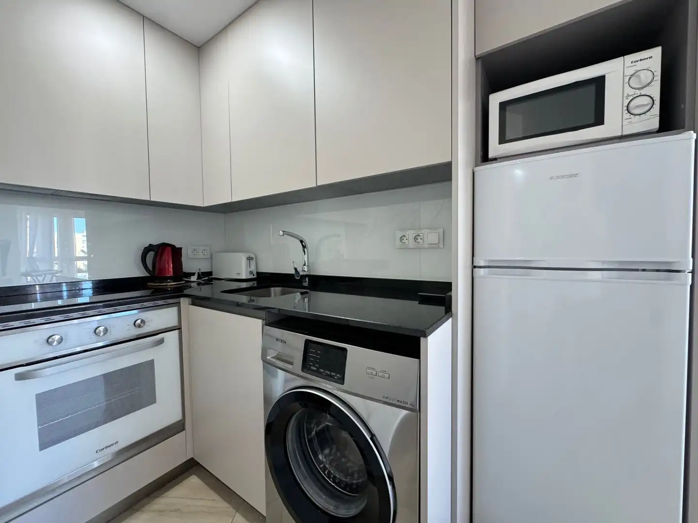 Küche von Wohnung zum Verkauf in Torrox mit Klimaanlage, Terrasse und Möbliert