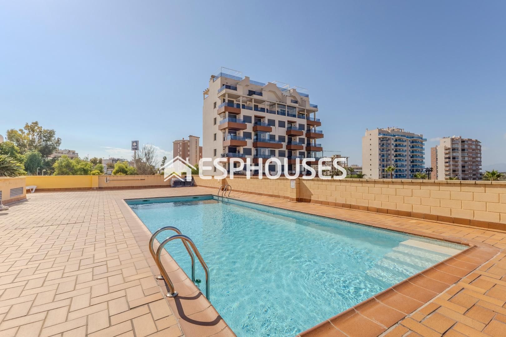 Piscina de Apartament en venda en Guardamar del Segura amb Aire condicionat, Moblat i Balcó