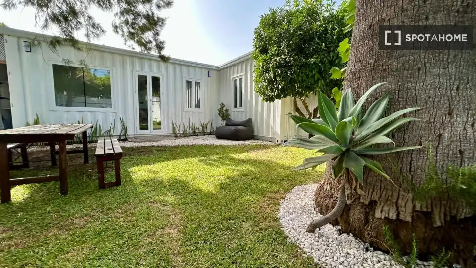 Room in Las Lagunas - Campano
