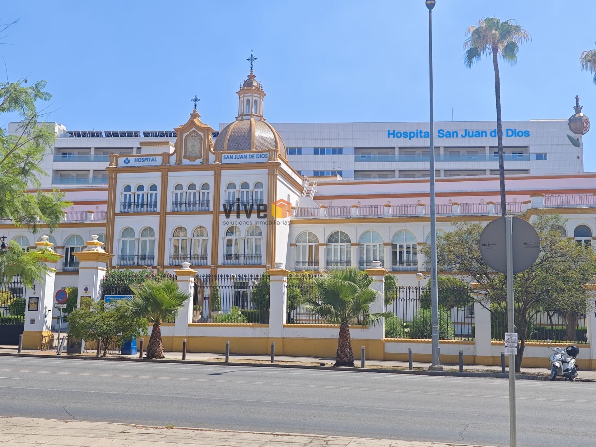 Vista exterior de Casa o xalet en venda en  Sevilla Capital amb Aire condicionat, Calefacció i Terrassa