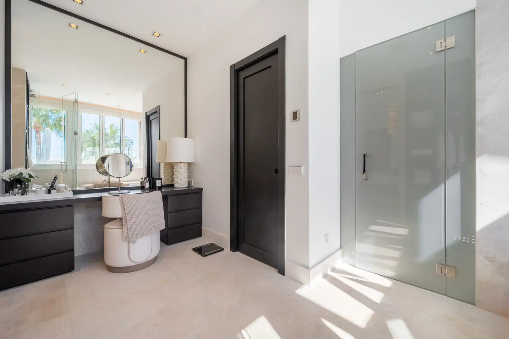 Habitación de Ático en venta en Marbella con Aire acondicionado, Terraza y Trastero