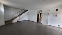 House or chalet for sale in Montroy