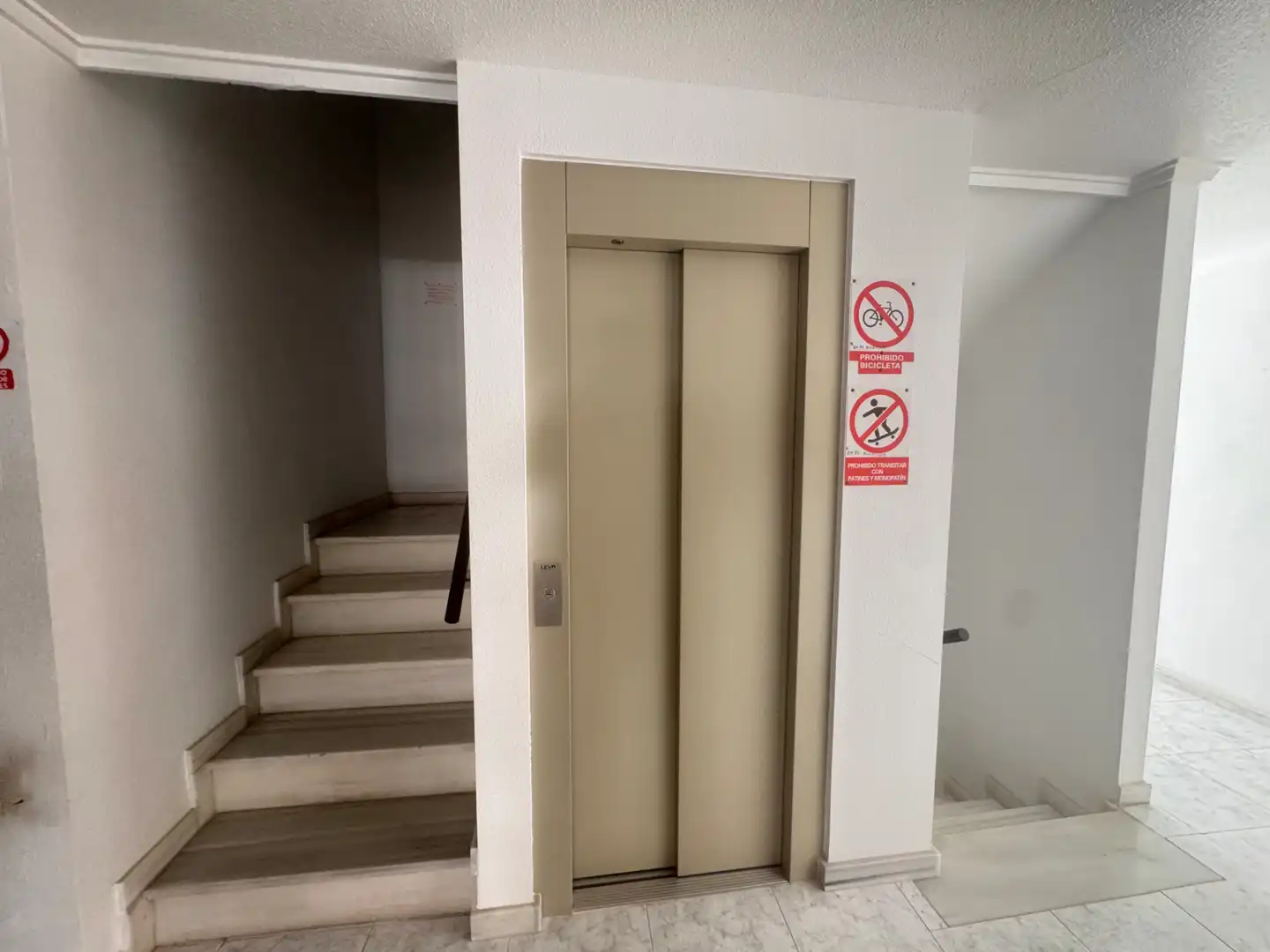 Piso en venta en Calle Bergantin, Avenida Habaneras - Curva de Palangre